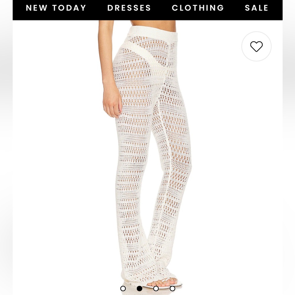 LSPACE Golden Hour Pant in Cream
NWOT size small retail $165 - Picture 3 of 6